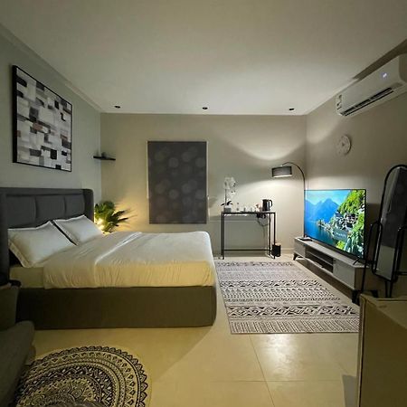 استوديو هادئ وحديث Appartement Riaad Buitenkant foto